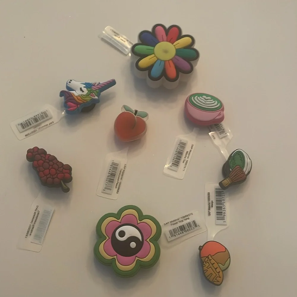 Crocs jibbits - Picture 2 of 2